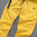 CONJUNTO NK TECH FLEECE -