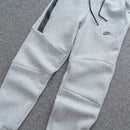 CONJUNTO NK TECH FLEECE -