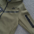 CONJUNTO NK TECH FLEECE -