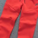 CONJUNTO NK TECH FLEECE -