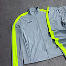 CONJUNTO NK ACADEMY